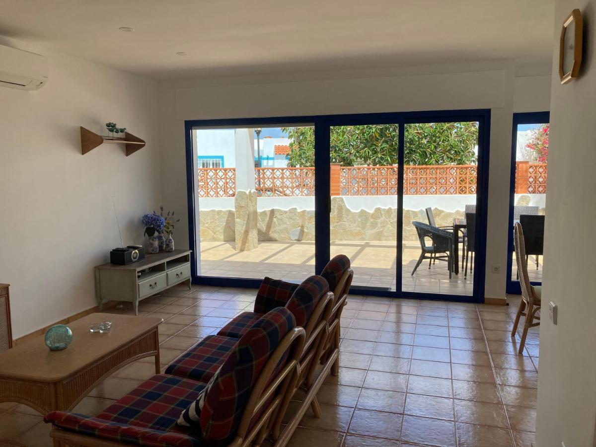 Beach House With The Heated Pool Next To Rocky Point Corralejo Exterior photo