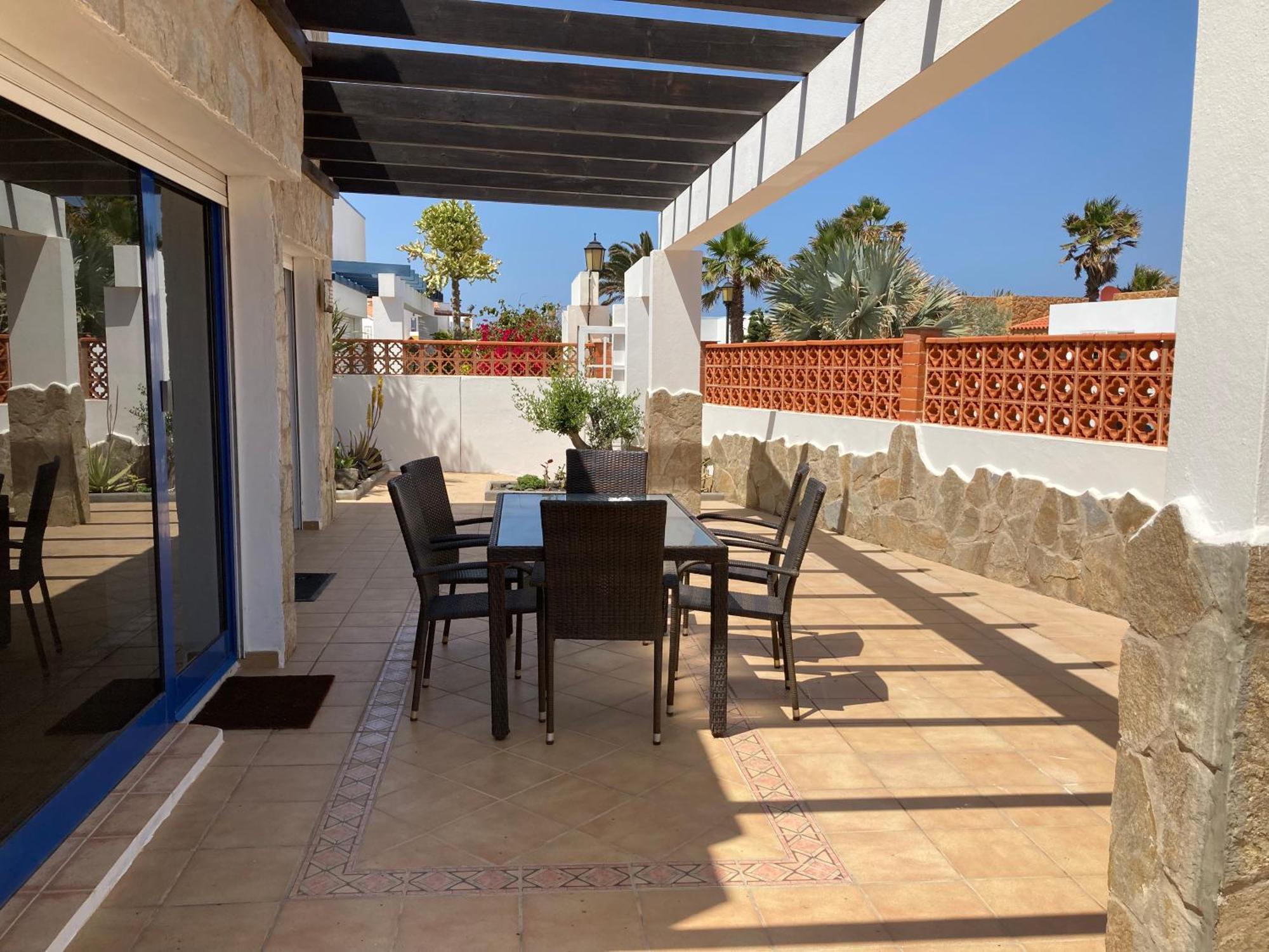 Beach House With The Heated Pool Next To Rocky Point Corralejo Exterior photo