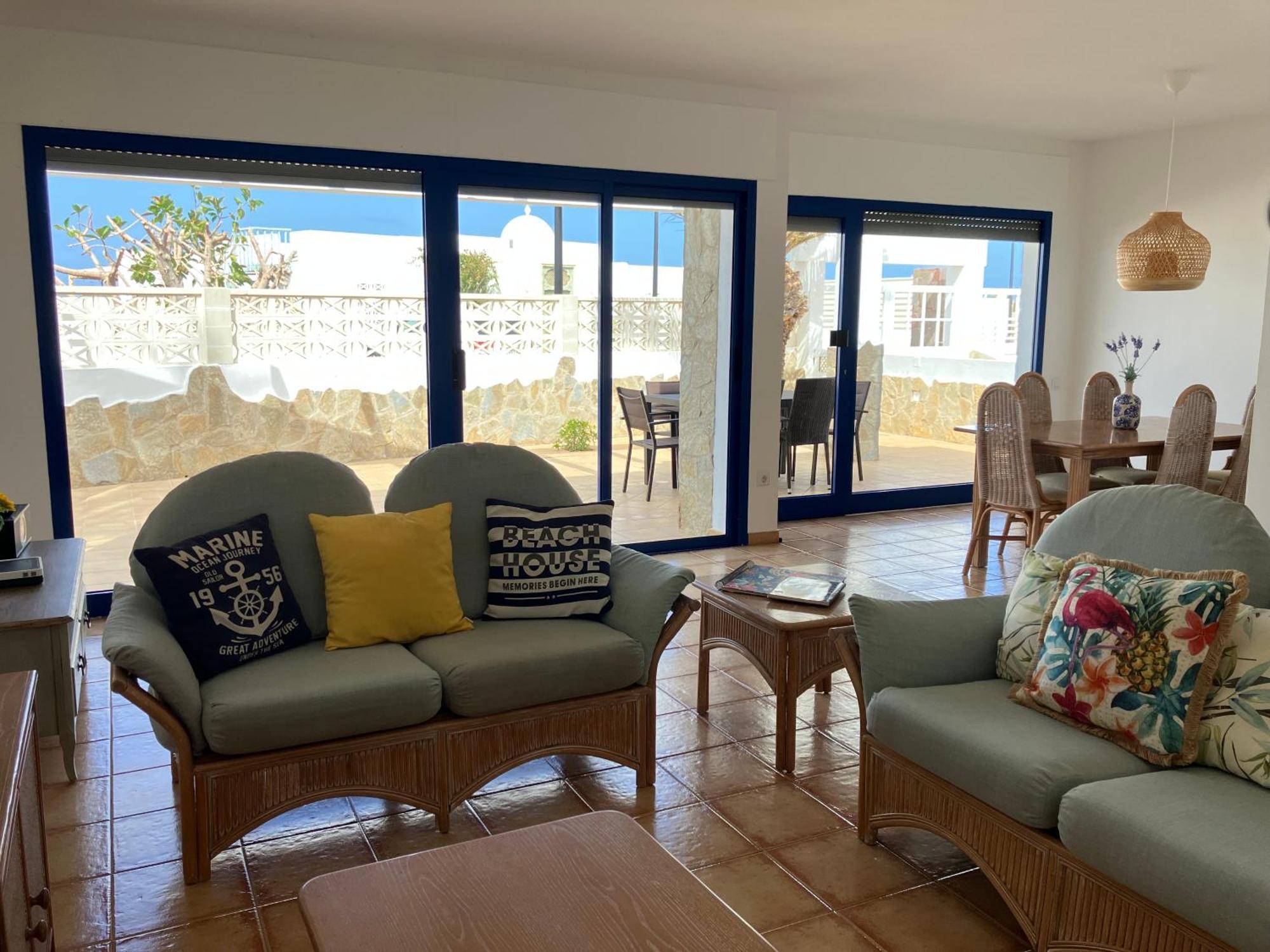 Beach House With The Heated Pool Next To Rocky Point Corralejo Exterior photo